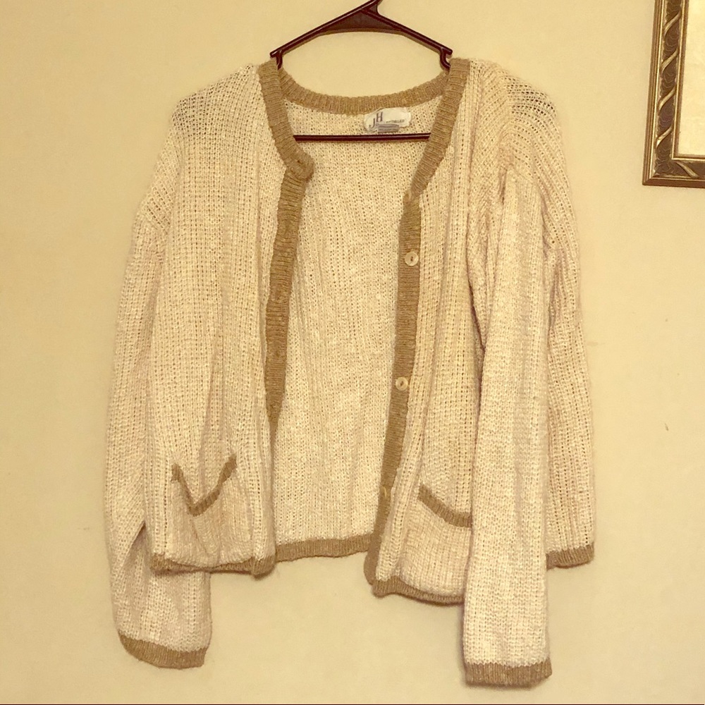 WOMAN'S LONGSLEEVE KNITTED CARDIGAN SWEATER